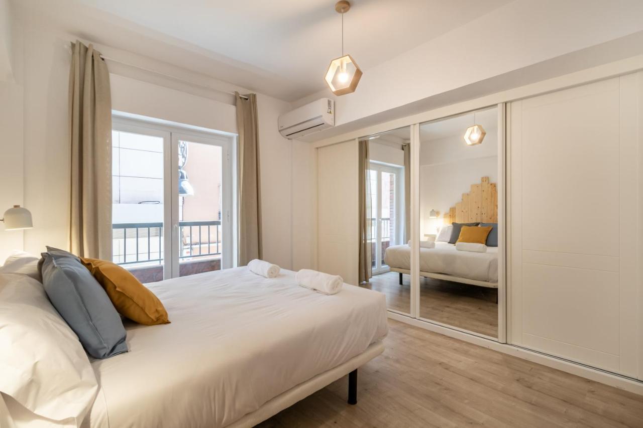 Bns Central Suites Granada Eksteriør billede