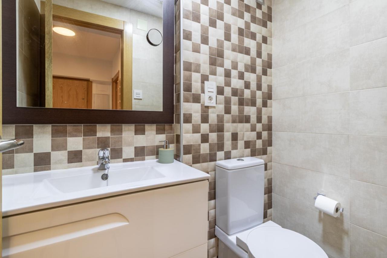 Bns Central Suites Granada Eksteriør billede