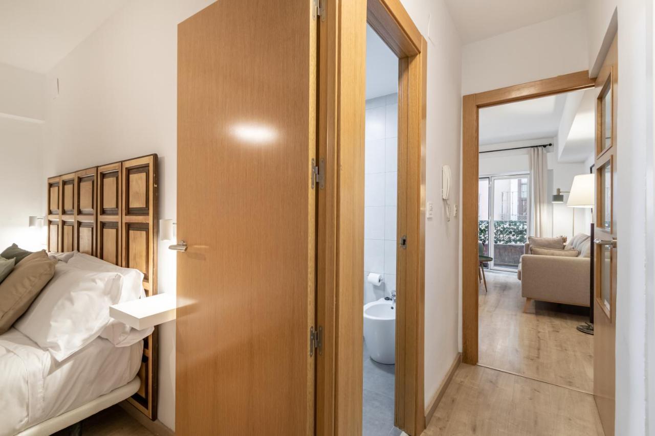Bns Central Suites Granada Eksteriør billede