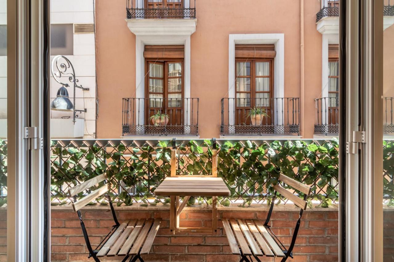 Bns Central Suites Granada Eksteriør billede