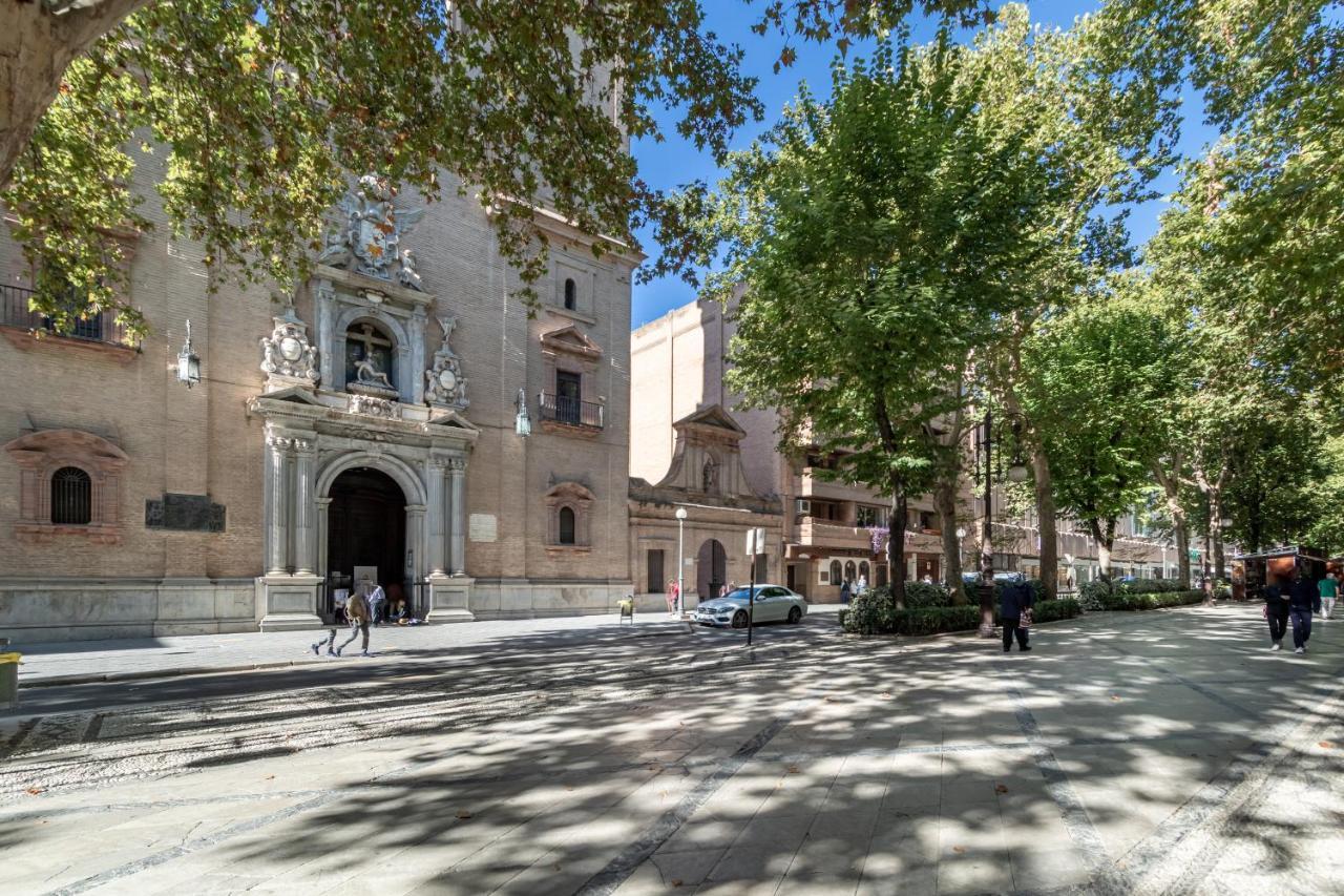 Bns Central Suites Granada Eksteriør billede
