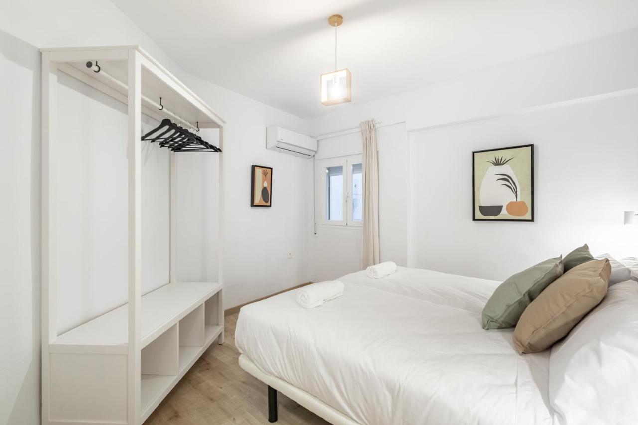 Bns Central Suites Granada Eksteriør billede