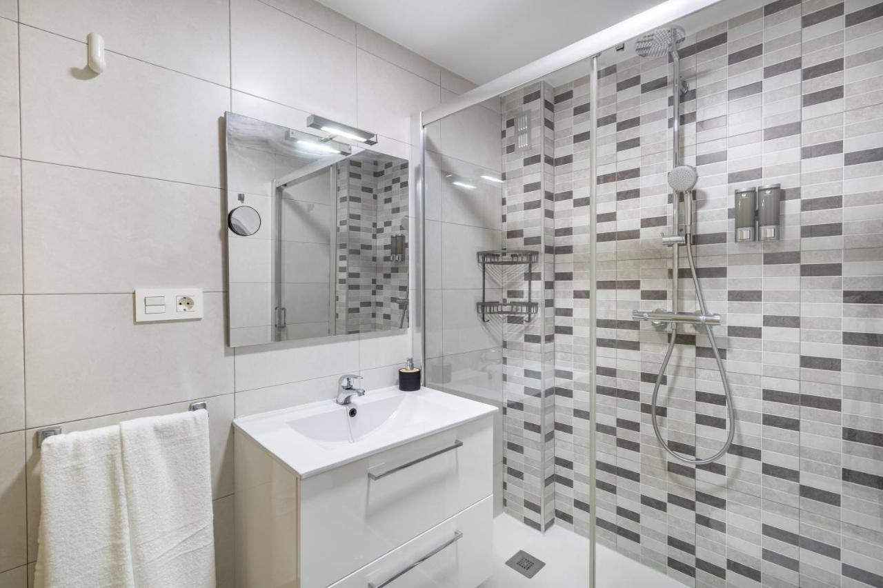 Bns Central Suites Granada Eksteriør billede